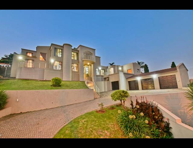 6 BEDROOM HOUSE FOR SALE IN GLENVISTA